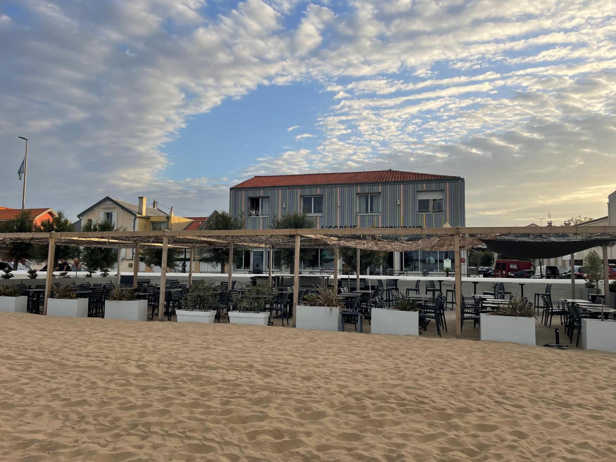 Acadie Saint Victor - Hotel Restaurant - Face Mer - Chatelaillon Plage Экстерьер фото