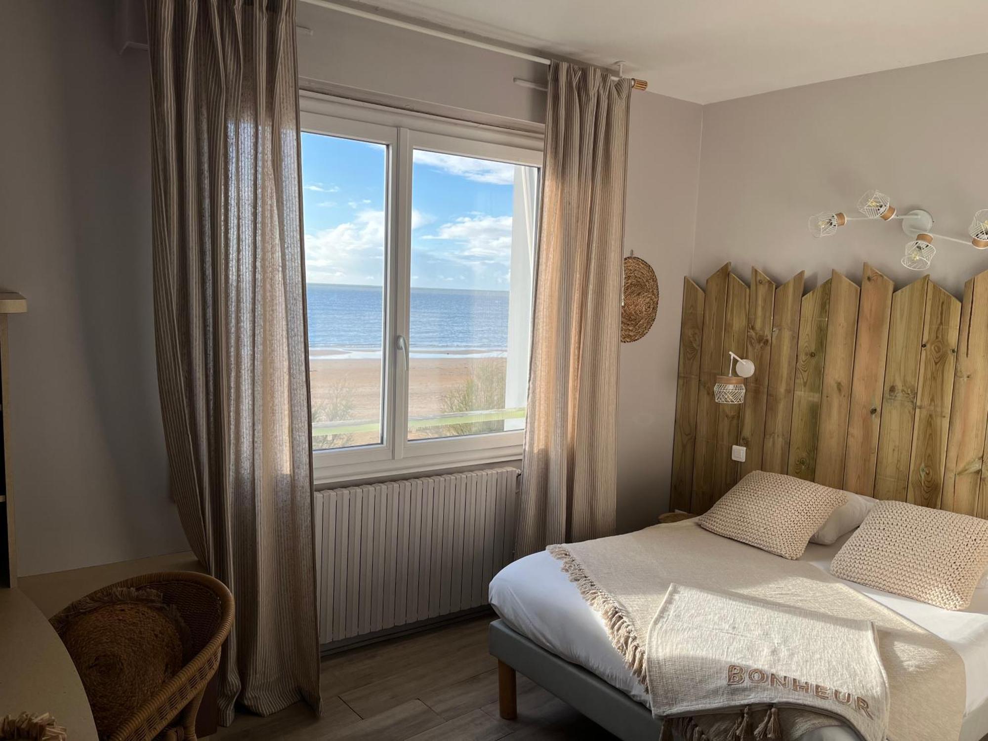 Acadie Saint Victor - Hotel Restaurant - Face Mer - Chatelaillon Plage Экстерьер фото