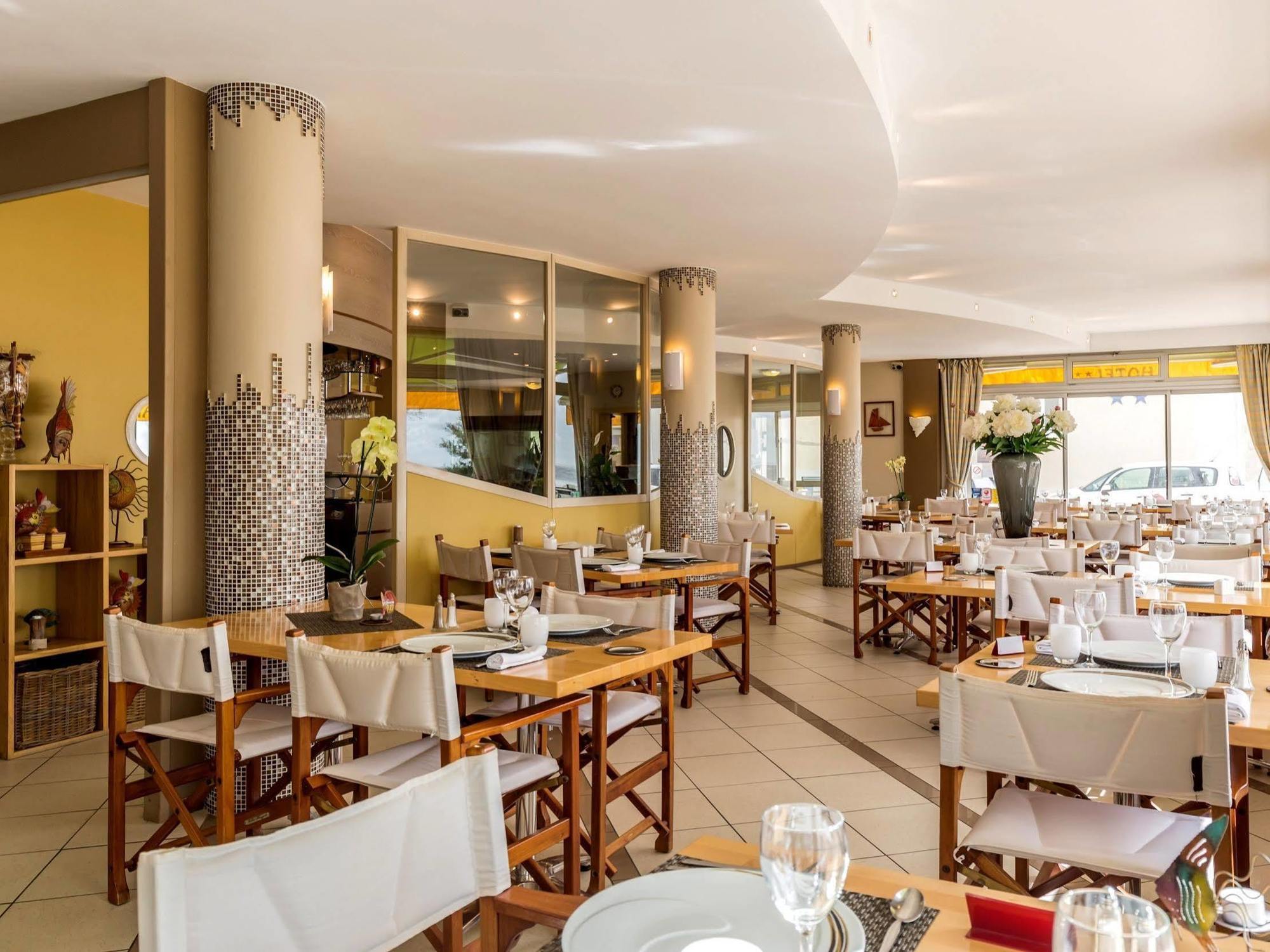 Acadie Saint Victor - Hotel Restaurant - Face Mer - Chatelaillon Plage Экстерьер фото