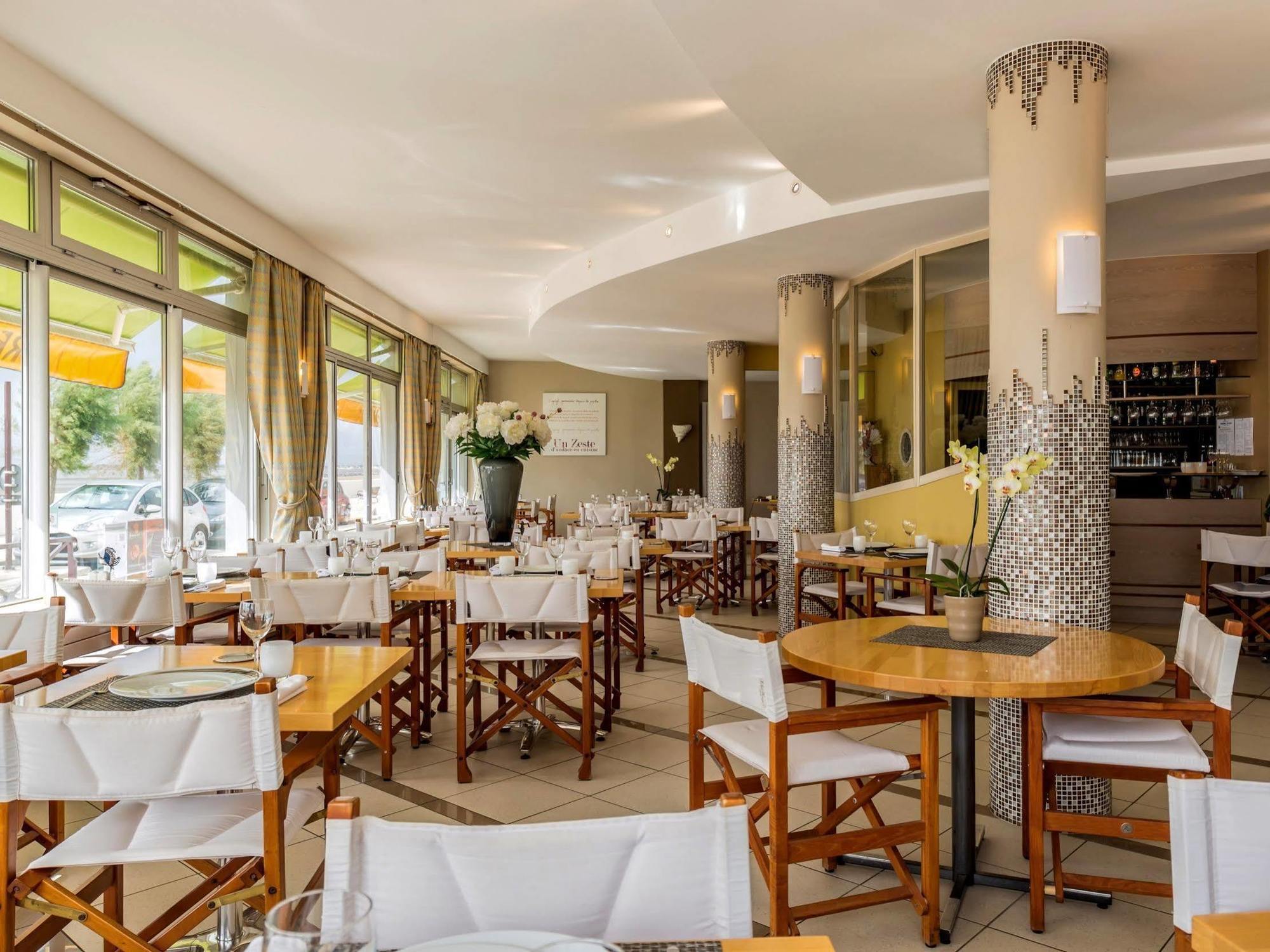 Acadie Saint Victor - Hotel Restaurant - Face Mer - Chatelaillon Plage Экстерьер фото